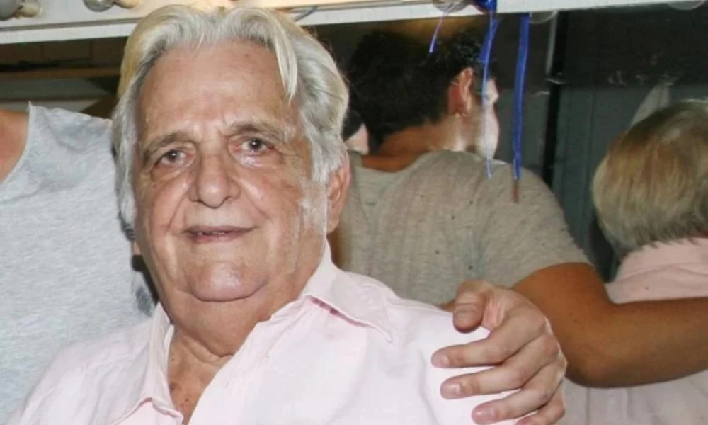 Έφυγε από τη ζωή ο ηθοποιός Μπάμπης Γιωτόπουλος